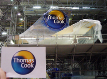 Thomas Cook, Logolackierung, Flugzeuglackierung, Sonderlackierung, Airbrushdesign, Airbrushlackierung, Designlackierung, Flugzeug, Leitwerk, Paintshop, Livery, Verlauf, Verlaufslackierung, fading, Airbrusher Martin Dippel